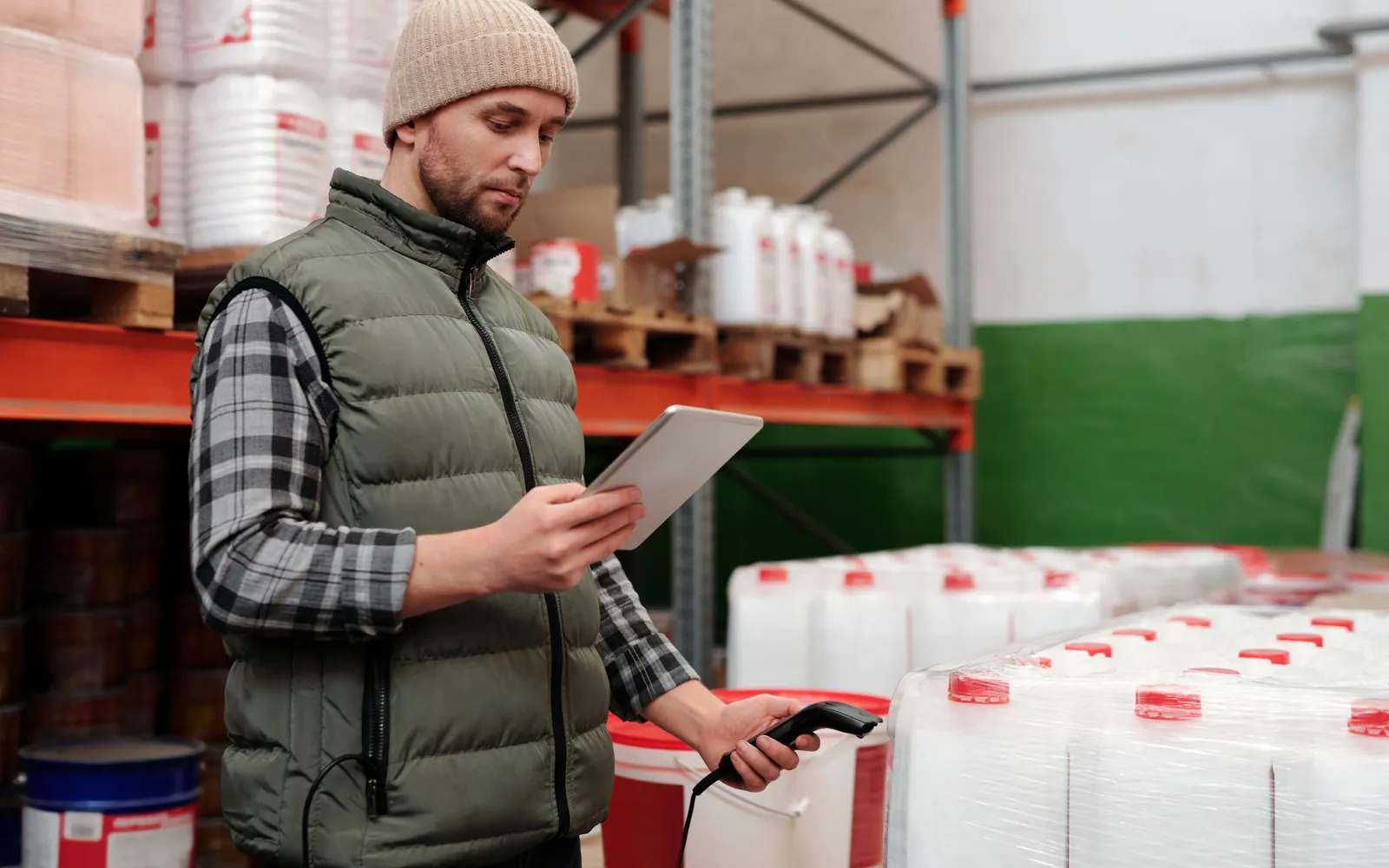 FM Logistic recrute-t-il sans diplôme, et sur quels postes ?